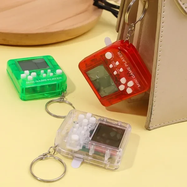 Portable Pocket Mini Classic Game Machine Keychain Children's Handheld Retro Nostalgic Game Console With Keyring Kids Toys Gift