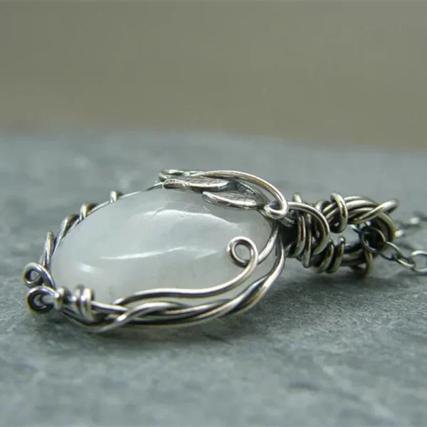 Moonstone Pendant Necklace Crystal Gems Alloy Rattan Vintage Noble Women Necklaces for Lady Girls Waterdrop Stone Necklace Gift