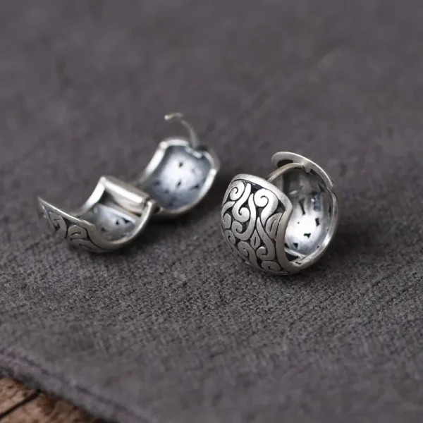 Silver Plated Retro Simple Design Hollow Pattern Circle Hypoallergenic Earrings for Ladies Elegant Dinner Party Jewelry Gift