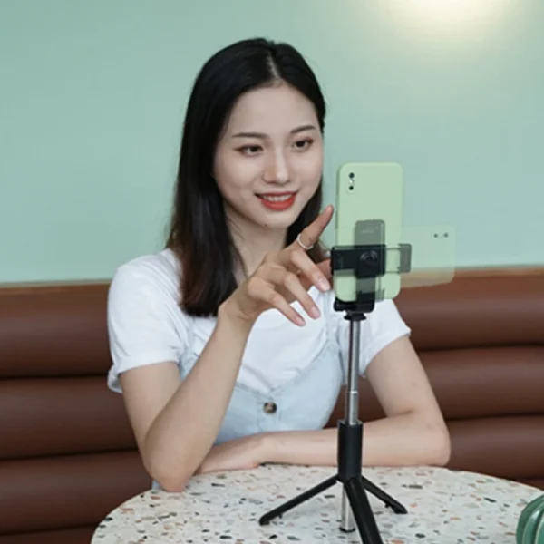 Cell Phone Selfie Stick Tripod Bluetooth Remote Wireless Selfi Stick Phone Holder Stand With Beauty Fill Light For Phone